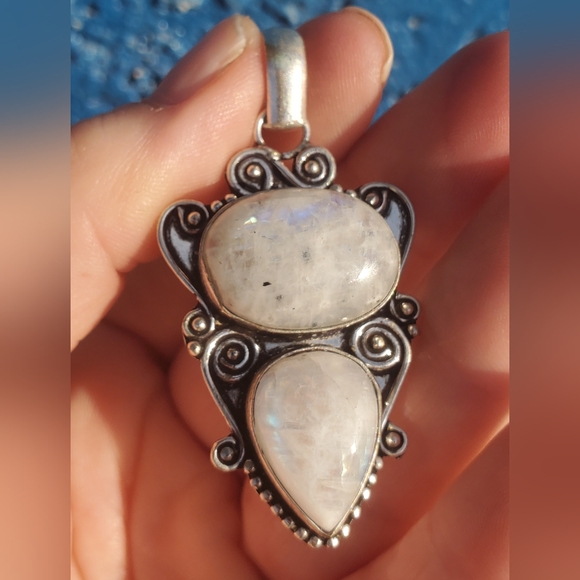 New Rainbow Moonstone 925 Silver Pendant. - Picture 5 of 16